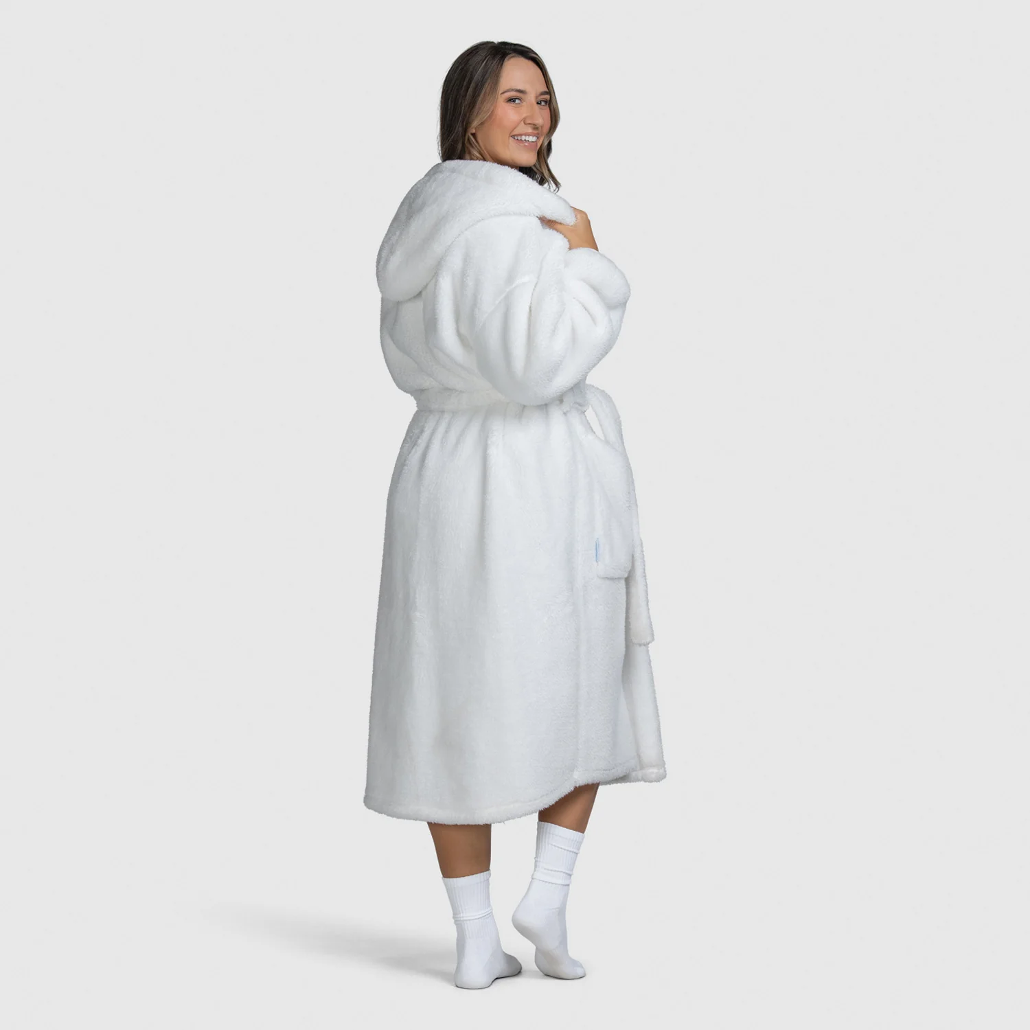 White - Image 3